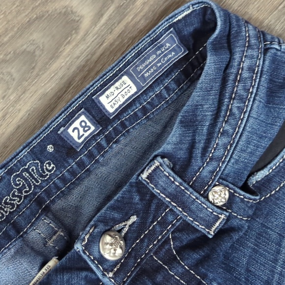 Like New Miss Me Rhinestone Studded Dark Jeans 28x31 easy boot - Picture 8 of 10